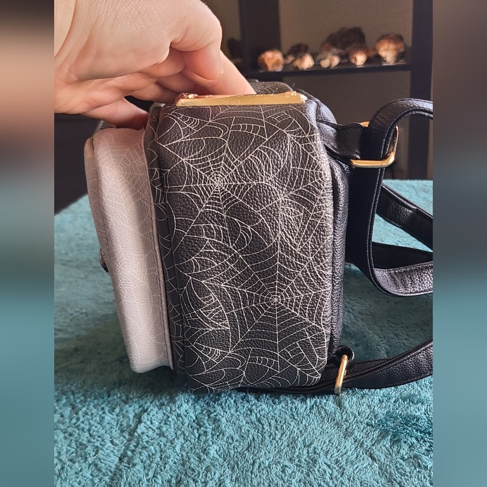 NWT Betsey Johnson Spider Web Cat Backpack - Picture 6 of 14